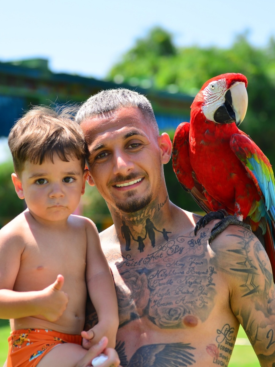 inews, eCqwM inews, eCqwM