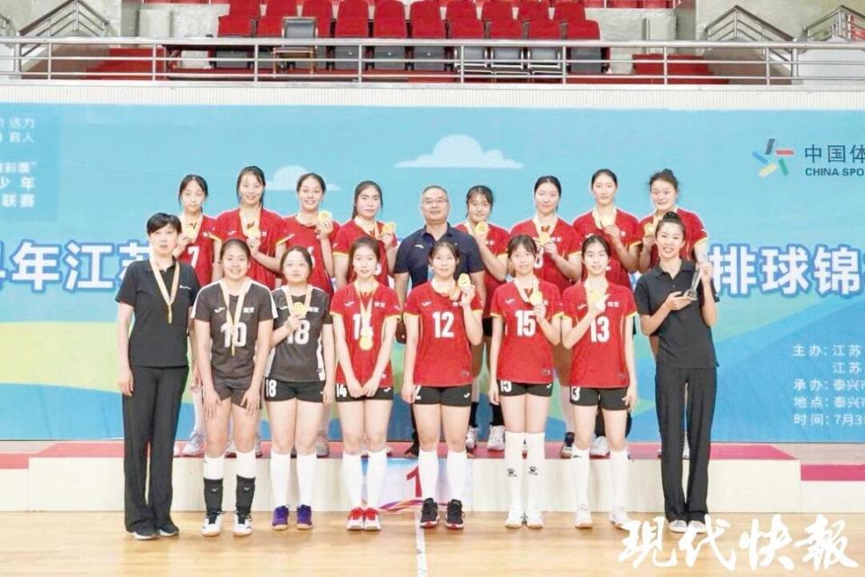 力都发挥得, 累累硕果, 体育精神 力都发挥得, 累累硕果, 体育精神