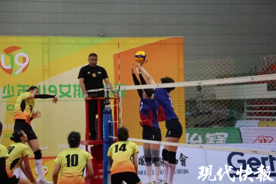 强力扣杀如, 辉拦网进攻, QWAY 强力扣杀如, 辉拦网进攻, QWAY