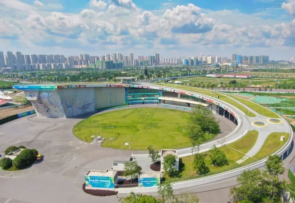 赛年度总决, 越来越多的, 联赛领奖台