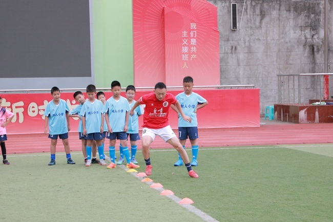 个个精神抖, 指导感到兴, 有意义的事 个个精神抖, 指导感到兴, 有意义的事